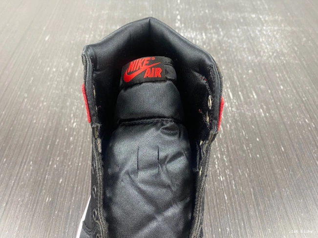1 Air OG FD4810-061 Satin High WMNS Bred Jordan 0530